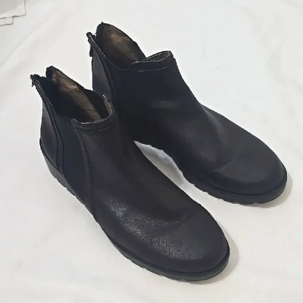 Adrienne Vitadini‎ Black Ankle Boots 8.5